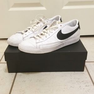 Nike Blazer Low I-D Model (pre-worn)